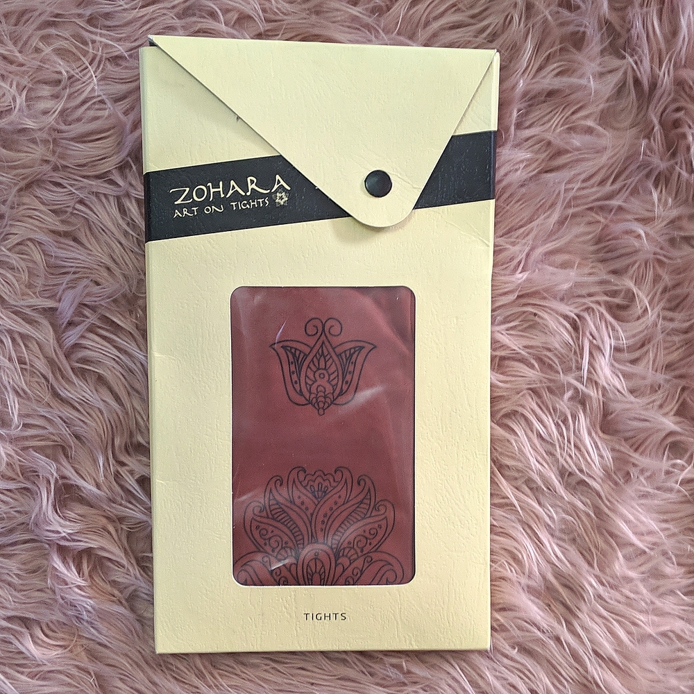 3/25$ Zahara Art on Tights Super Opaque Brown Tights with Black Print